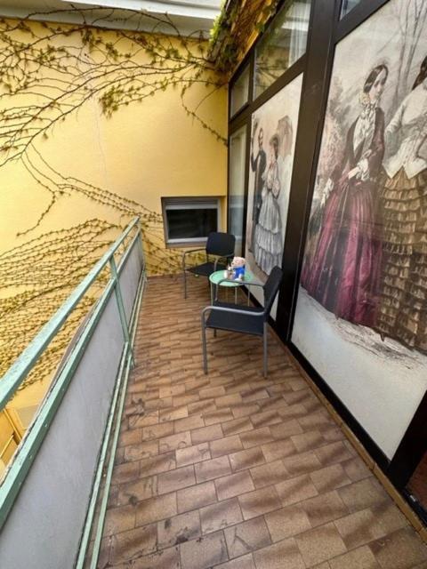 Pension Columbia Inkl. Fruehstueck Im Zentraum Бад-Глайхенберг Екстер'єр фото